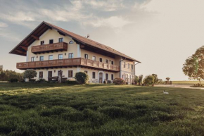Am Schmiedhof Chaletapartments Neueröffnung!